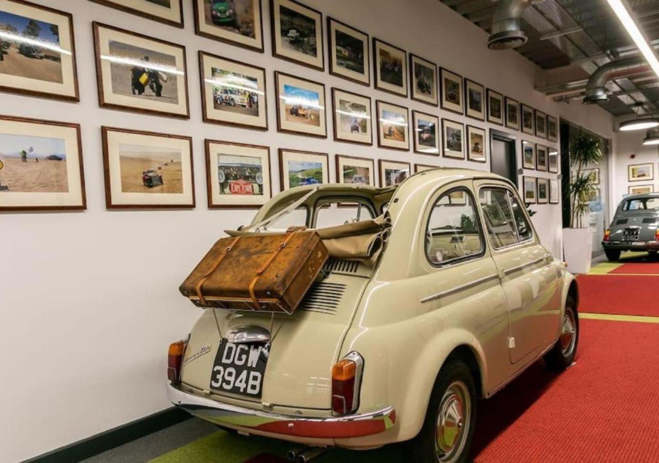 Betts At Bicester Heritage Buitenkant foto